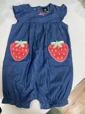 Клубничный комбинезон John Deere 6/9 месяцев очаровательный!! - Изображение 1 из 4