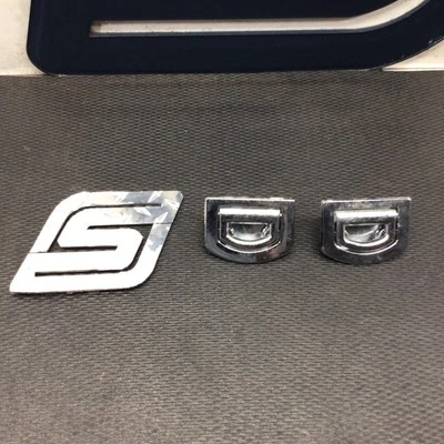 2004 Volkswagen Golf 4-Door - Cargo Area Hold Downs - Image 1 of 4