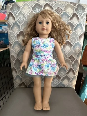 Muñeca American Girl 18" Courtney Moore rubia pelo rizado ojos azules necesita limpieza Foto 1 de 4