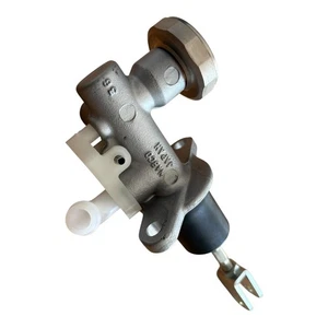 Genuine Nissan Navara (D40M) Clutch master cylinder 30610EB30A - Picture 1 of 9