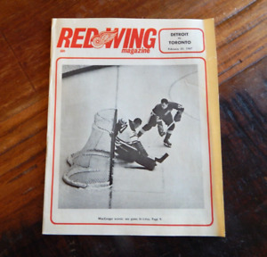 1967 TORONTO MAPLE LEAFS VS DETROIT RED WINGS NHL HOCKEY PROGRAM HOWE BOWER 2/23