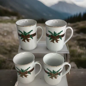 4 Georges Briard The Hunt Christmas Mugs Vintage Holiday Coffee Cups Tea - Picture 1 of 8