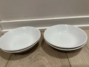 Set 4 Crate and Barrel Low White Porcelain Bowls 5.75" x 1.75" Berry Ice Cream - Picture 1 of 2