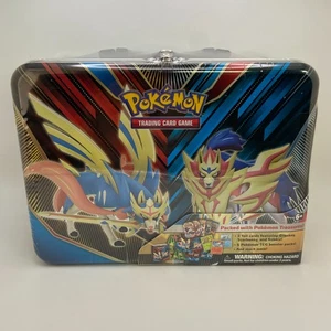 Pokémon TCG: Zacian & Zamazenta Collector's Chest Tin Set - Factory Sealed - Bild 1 von 10