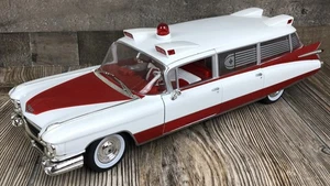Auto World ERTL Racing Champions Ghostbusters ECTO 1 1959 Cadillac Eldorado 1:18 - Picture 1 of 6