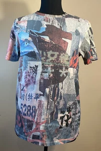 Guess BSC Poster Collage Tee Mens Size Medium Slim Fit Organic Cotton - Picture 1 of 12
