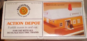 BACHMAN ACTION DEPOT HO Scale Plastic Model Kit Building Item 46-1205 SEALED - Picture 1 of 2