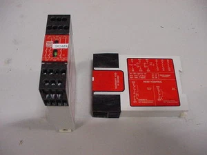 Banner ES-FA-9AA Safety Relay / E-Stop Module / 24VAC / DC / 3 N.O Contacts - Picture 1 of 3