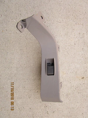 03 - 09 TOYOTA 4RUNNER SR5 LIMITED 4D SUV REAR LEFT POWER WINDOW SWITCH - Image 1 of 3