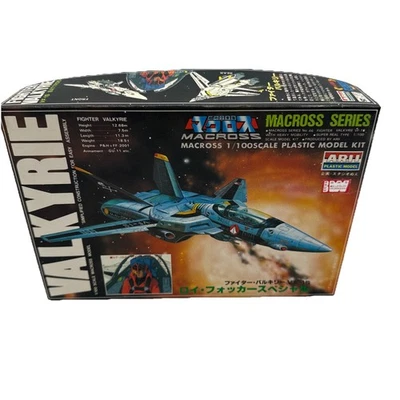 Arii Macross 1/100 Valkyrie VF-1S Fighter Model Kit No. 46 - Image 1 of 4