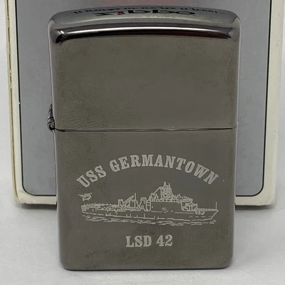 Vintage NOS Zippo USS Germantown LSD 4 2002 Não Disparado Militar Marinha dos EUA Naval - Imagem 1 de 4