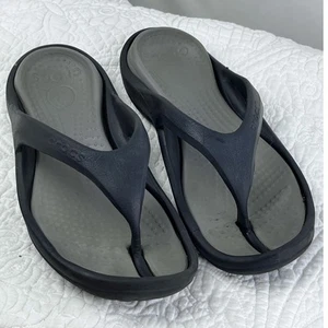 Sandali infradito Crocs unisex M8/W10 nero/grigio T-Post estate vacanze spiaggia - Foto 1 di 10
