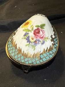 Vintage Sevres Limoges Style Hand Painted Clamshell Trinket Box 3x4 In - Picture 1 of 10