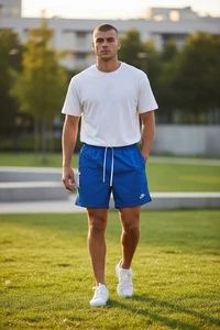 Nike Sportswear Club Tessuto BLU Pantaloncini da Pista Nylon Blu MEDIA - Foto 1 di 9