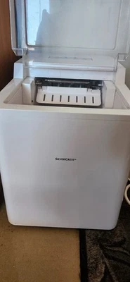 Silvercrest SEMK 105 Macchina per il ghiaccio cubetti 2,1 litri 11 kg per ora bi - Image 1 of 4