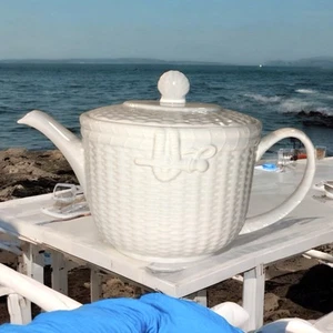 Wedgwood Nantucket Basket Teapot Bone China with Lid, Geo. Davis, From England - Picture 1 of 8