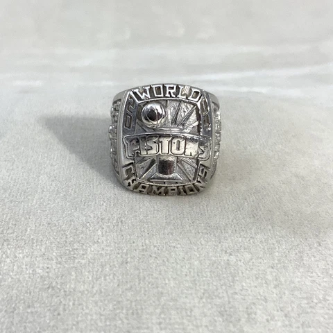 Detroit Pistons World Champions 2004 Silver Ring Size 9 Cover