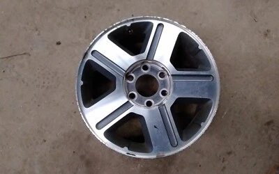 Chevrolet Trail Blazer 2004 llanta de aluminio de 17" 5 radios (opcional N74)    Foto 1 de 3