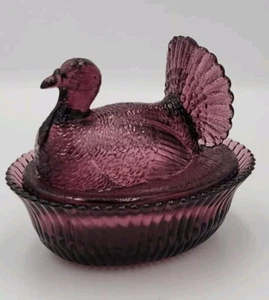 Vintage Degenhart Purple Amethyst Glass Turkey on Nest UV Glows 4" T - Picture 1 of 8