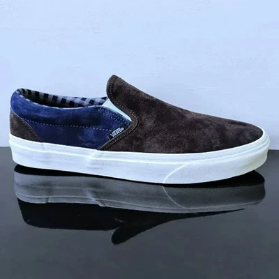 Zapatilla deportiva clásica de gamuza de cerdo sin cordones Vans para mujer en marrón/azul marino a cuadros fresca y única Foto 1 de 4