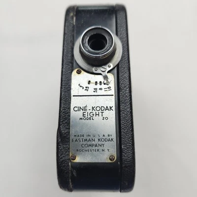 Cámara de película vintage de los años 30 Ciné-Kodak modelo ocho 20 8 mm decoración de utilería coleccionable Foto 1 de 4