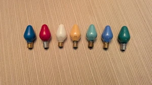 7 Vintage GE Script Logo C-7 Bulbs In Pastel & Regular Colors  USA  &  Tested - Picture 1 of 6