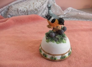 Vintage Northern Oriole Bird Bisque Music Box - Picture 1 of 1
