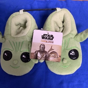 Disney Star Wars Mandalorian Baby Yoda Slippers Toddler Size M 7-8 NwT - Picture 1 of 4