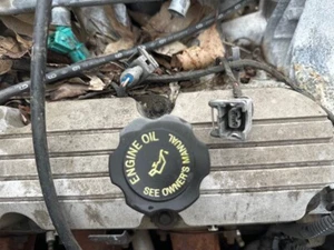 1997 Holden Commodore Oil Cap VR VS Acclaim SS Calais Executive #B508 - Picture 1 of 8