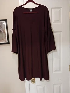 Chelsea & Theodore Long Gathered Bell Sleeve V-Neckline Shift Dress Burgundy 2X - Picture 1 of 6