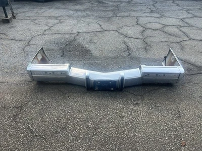 1991 1990 1992 BROUGHAM PARA-CHOQUE DIANTEIRO *Desc* - Imagem 1 de 4