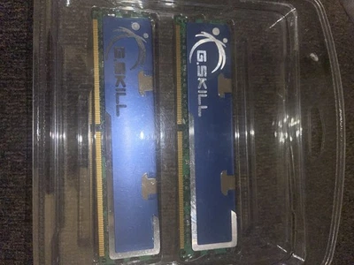 G.Skill 4GB Kit (2x2GB) PC2-6400 DDR2-800 MHz DIMM RAM Memory F2-6400CL5D - Image 1 of 3