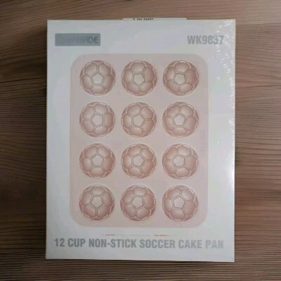 CHEFMADE Minikuchenform 12er Backform  Fußball Motiv antihaft silikonbeschichtet - Bild 1 von 4