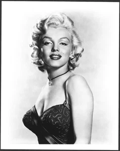 Marilyn Monroe Vintage Original Photo 1950s Stunning Glamour Portrait 8x10 B&W - Picture 1 of 2