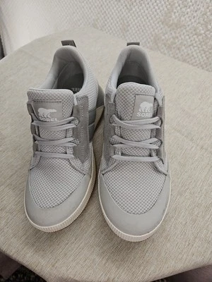 Sorel Out N About Women's lll Low Sneakers Gray Waterprf, Sz 6.5 New W/o Box - Image 1 of 4