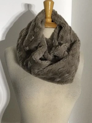 Bufanda infinita Anthropologie marrón de piel sintética Z398-16 nueva con etiquetas Foto 1 de 2