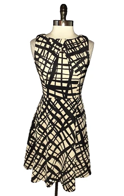 DRESSBARN Size 10 A-Line Dress Black Beige Sleeveless Stretch Woven - Image 1 of 4