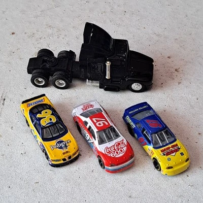 1990s Racing Champions 1/64 Diecast NASCAR 36 Pedigree 97 Coca Cola semi caminhão - Imagem 1 de 4