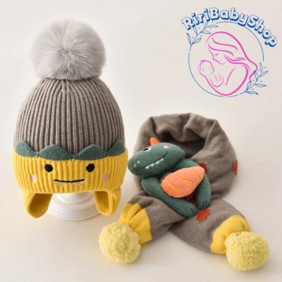 Wool Hat Set with High Quality Scarf for Boys and Girls from 1 to 3 years old - Image 1 of 4