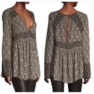 Neu mit Etikett $ 108 Free People Rolling Hills Print Glockenärmel Top schwarz mehrfarbig Damen - Bild 1 von 7