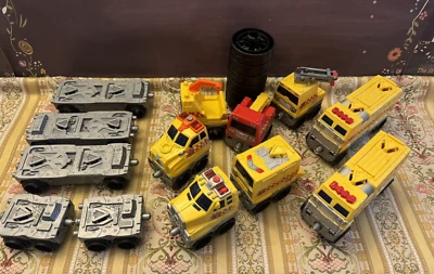 Matchbox Magna Wheels City Saver Mission Toys R Us Exclusive 2003 Partial Set - Image 1 of 4