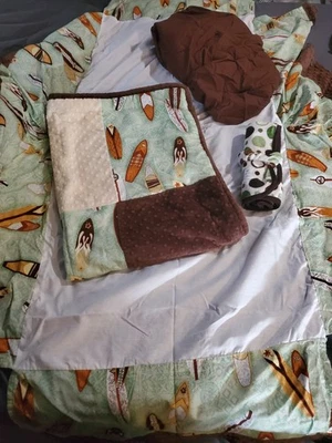 Juego completo de ropa de cama para bebé tabla de surf The Baby Guy Boys famoso bebé chico Foto 1 de 4