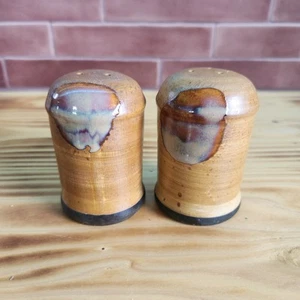 Juego de coctelera de sal y pimienta esmaltada de gres Sango Splash en marrón con tapones - Imagen 1 de 8