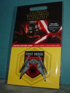 STAR WARS RISE OF SKYWALKER EDICIÓN LIMITADA KYLO REN CORBATA PIN DE LUCHA DISNEY 3200 - Imagen 1 de 2