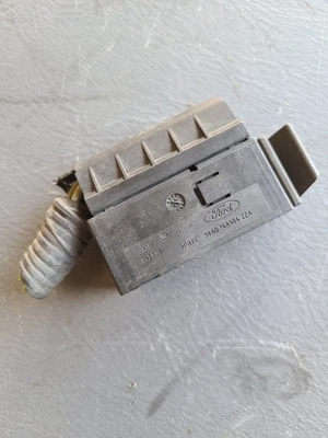 OEM 2004-2007 E250 Ford Econoline ABS módulo de freno antibloqueo bomba enchufe coleta Foto 1 de 4