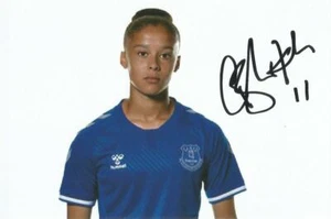 EVERTON LADIES: CHANTELLE BOYE-HLORKAH SIGNED 6x4 PORTRAIT PHOTO+COA - Picture 1 of 1