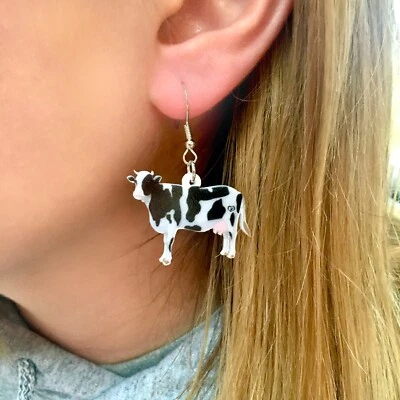Pendientes de vaca -- Pendientes de acrílico impresos divertidos para animales Foto 1 de 4