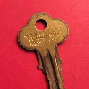 Vintage Double Sided Chicago Lock Co Key (Jimping on one side of grip) USA Key - Picture 1 of 5