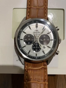 Reloj solar de cuarzo Orient Neo años 70 WV0041TX para hombre plateado con 3 correas vintage SS - Imagen 1 de 24
