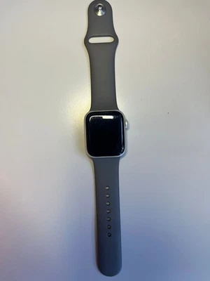 Apple Watch Series 6 – 40MM (WiFi) - Image 1 of 4